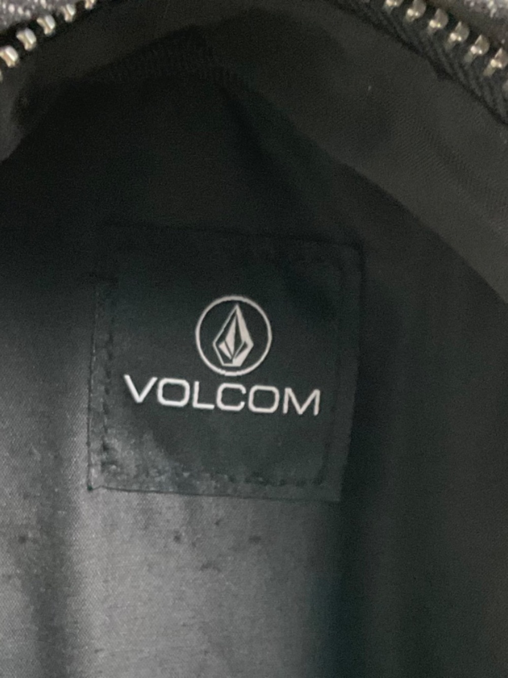VOLCOM WOMEN'S MINI BACKPACK! - Picture 13 of 13